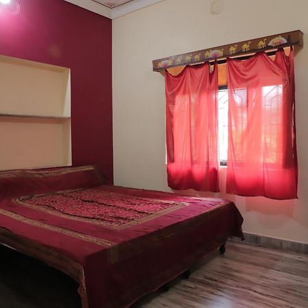 Hotel Everest Pushkar Exteriör bild