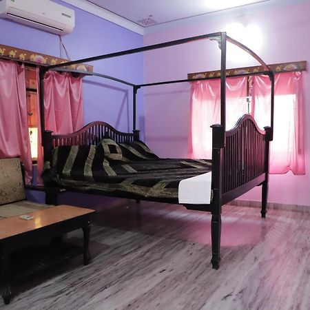 Hotel Everest Pushkar Exteriör bild