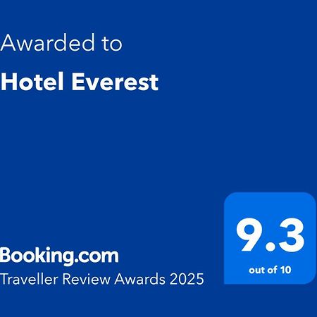 Hotel Everest Pushkar Exteriör bild