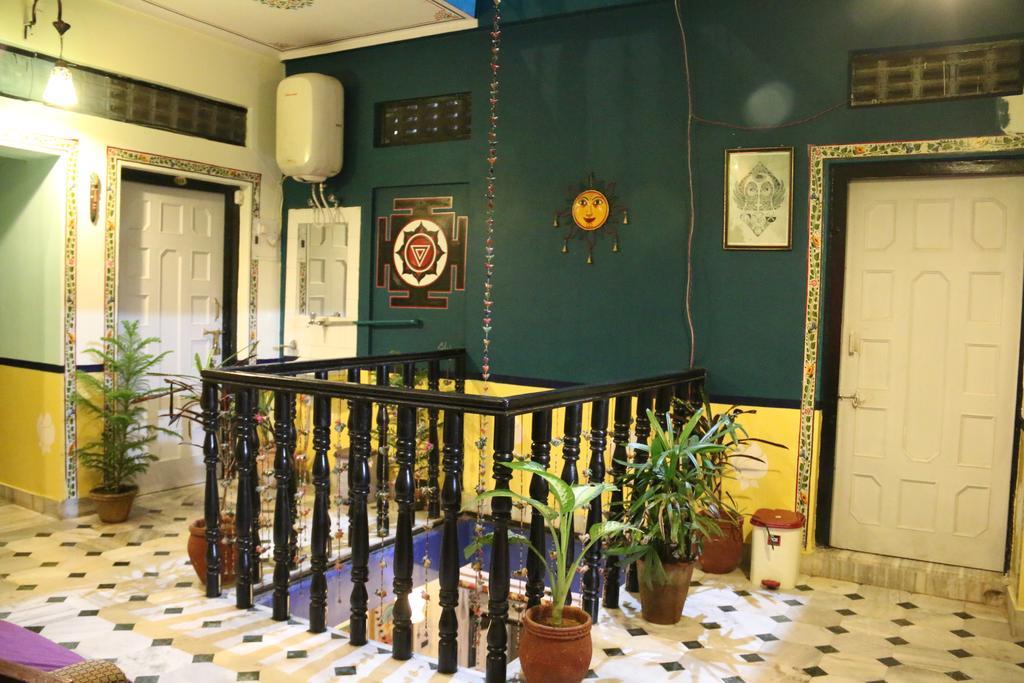 Hotel Everest Pushkar Exteriör bild