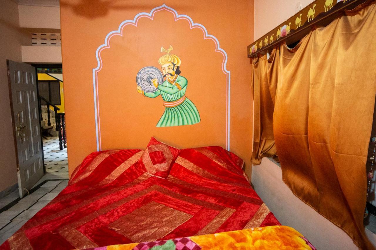 Hotel Everest Pushkar Exteriör bild