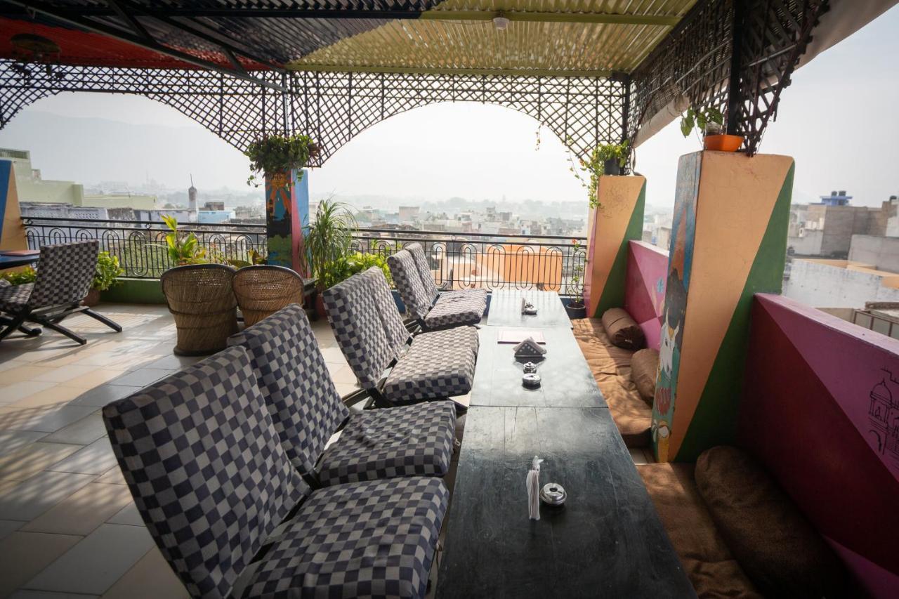 Hotel Everest Pushkar Exteriör bild